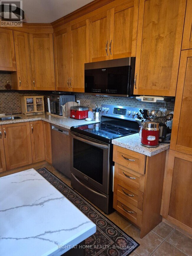 Photo du bâtiment - 25 Wellington Ave E