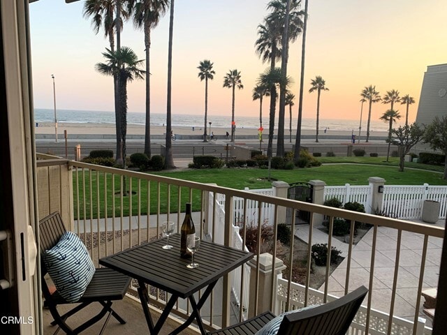 Primary Photo - 333 E Surfside Dr