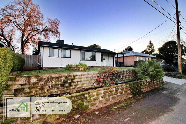 Foto del edificio - 1108 3rd St