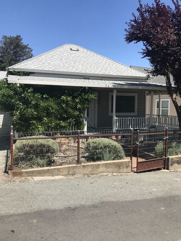 Primary Photo - Jackson Home