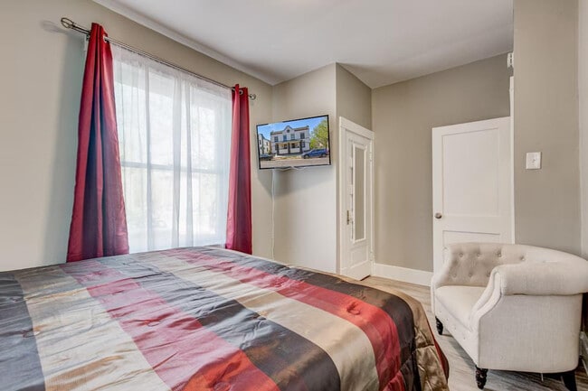 Building Photo - 1441 N Humboldt St