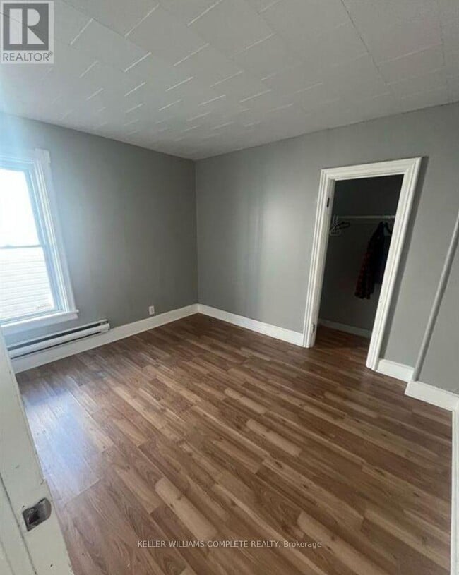 Building Photo - 255 Jarvis St