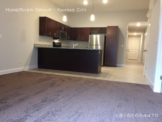 Foto del edificio - 9307 N Robinhood Ave