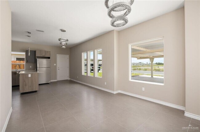 Foto del edificio - 6811 N 59th Ln