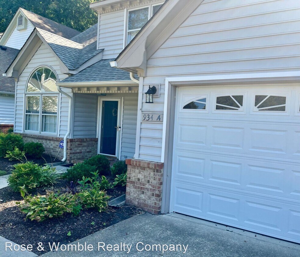 Primary Photo - 2 br, 2 bath House - 934 Shoal Creek Trail #A