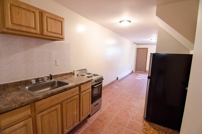 Kitchen - 600 West Side Ave