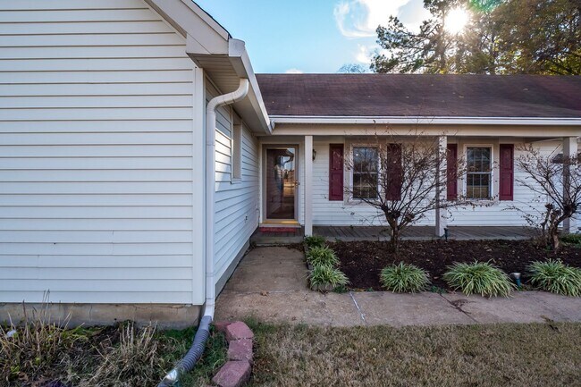 Building Photo - Under Repair