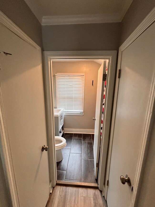 Foto del edificio - 3523 Barwood Cir