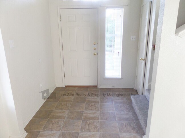 Building Photo - 3-Bedroom Duplex for Rent in Killeen