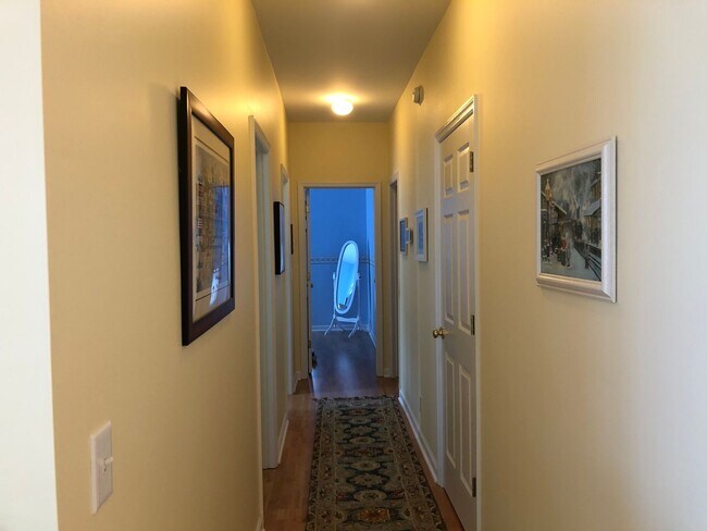 Foto del edificio - 4430 Lady Banks Ln