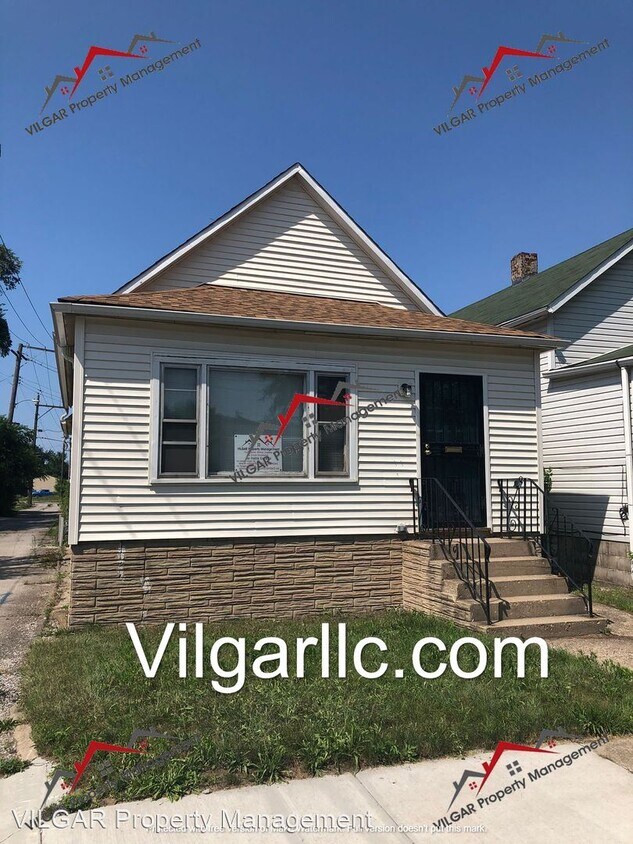 2 br, 1 bath House 1476 West 16th Avenue House Rental in Gary, IN