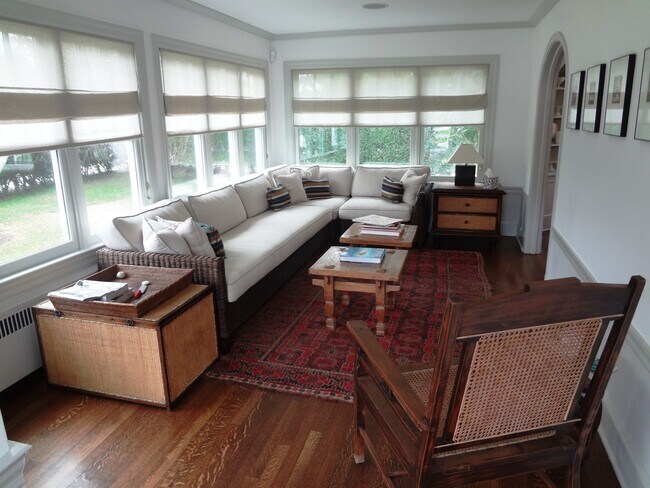 Foto del edificio - 393 Butter Ln
