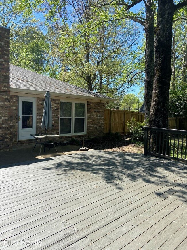 Building Photo - 3 br, 2 bath House - 105 Kimberly Drive