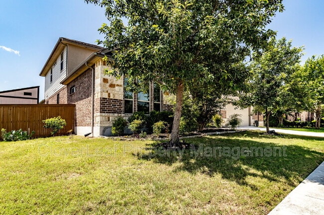 Building Photo - 908 Sussex Cove