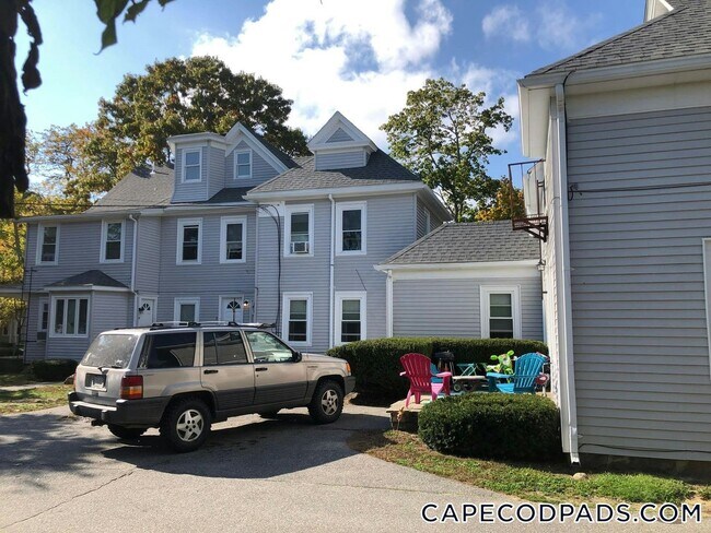 Foto del edificio - 1 Bodfish Ave