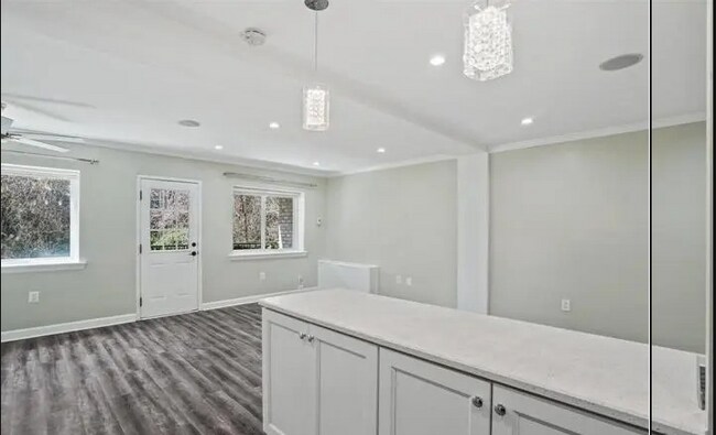 Foto del edificio - 9250 Edwards Way