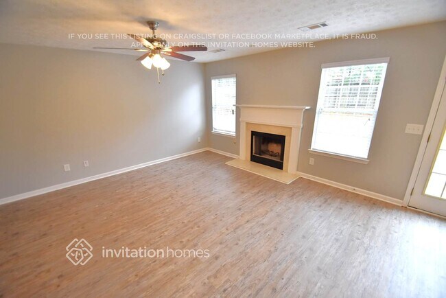 Foto del edificio - 3843 Rose Bay Ln