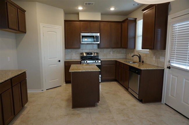 Building Photo - 3635 Diamond Creek Dr