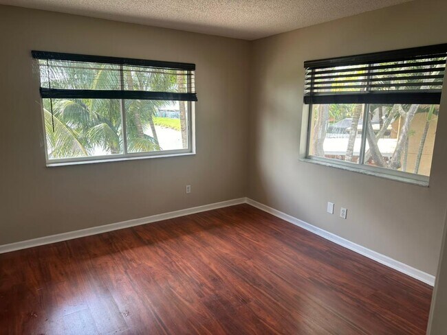Foto del edificio - 17312 SW 139th Ct