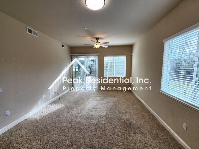 Building Photo - Beautiful 4bd/2ba Folsom Home with 2 Car G...