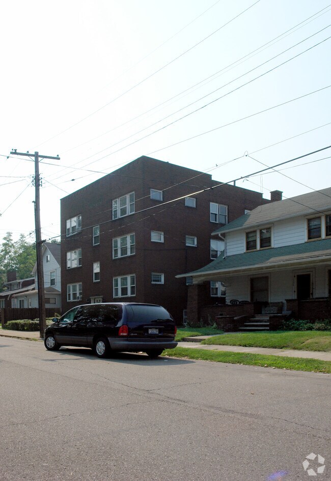 Building Photo - 1320 9th St NW