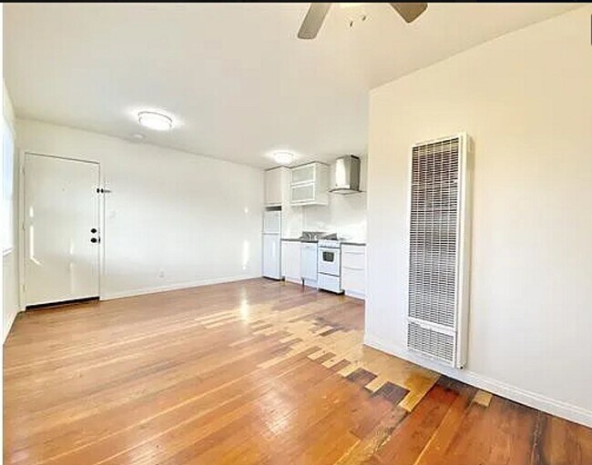 Foto del edificio - 2835 Huron St