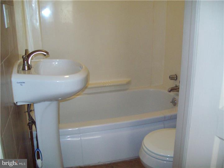 Foto del edificio - 5630 Ridgewood St