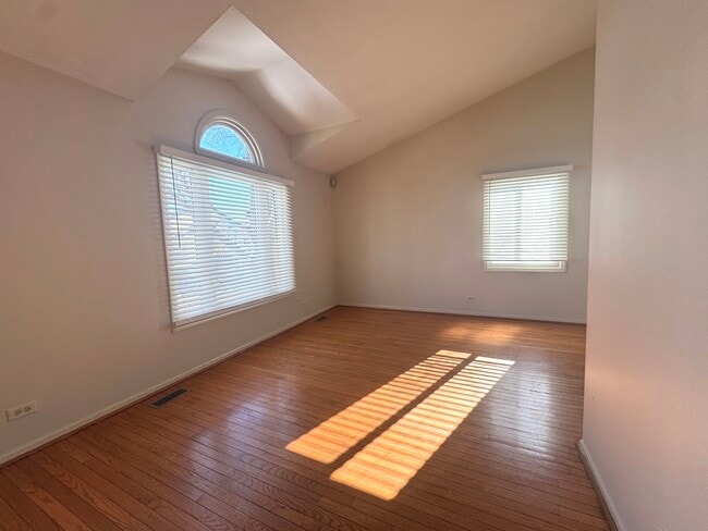 Building Photo - 6 Cimarron Ct