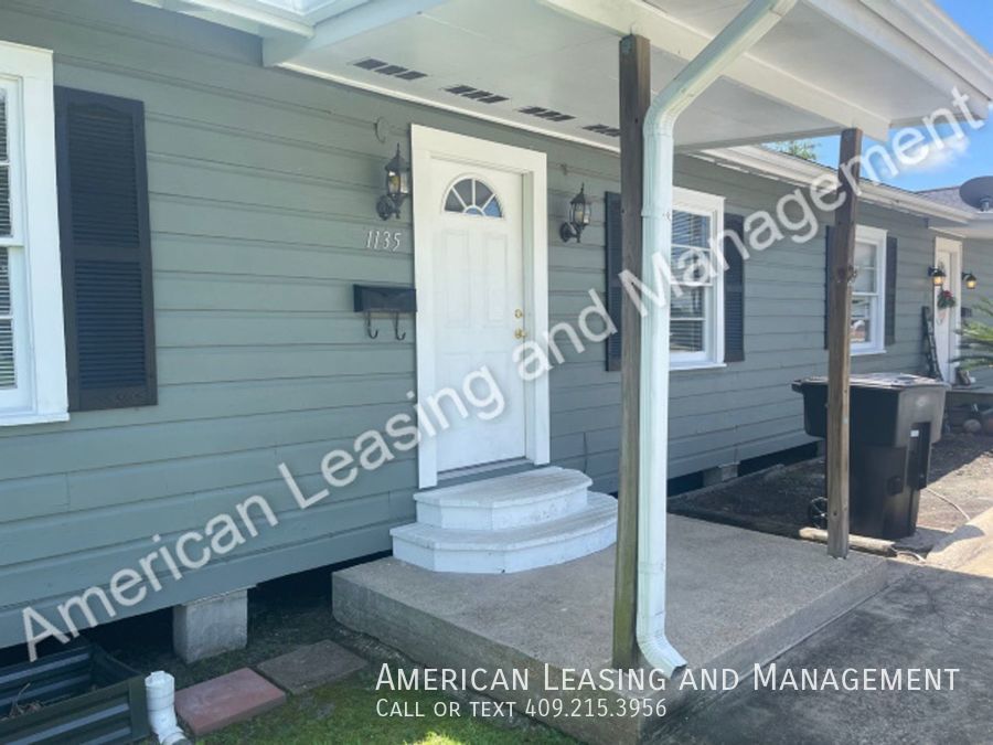 Primary Photo - Cozy 2-Bedroom 1-Bath Duplex Unit Availabl...