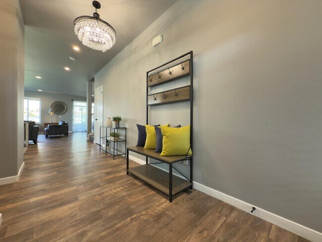 Foto del edificio - 1816 S Ridgetop Dr