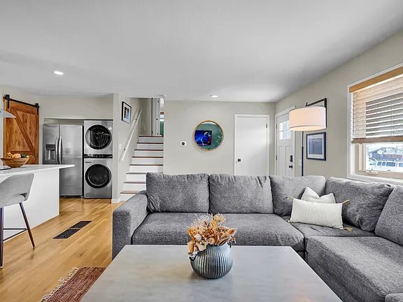 Photo - 1319 S Lincoln St Townhome