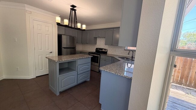 Building Photo - 6708 Basswood Dr