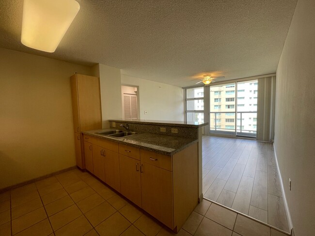 Building Photo - HOLOMUA..1315 Kalakaua Ave. Hon., HI. 9682...