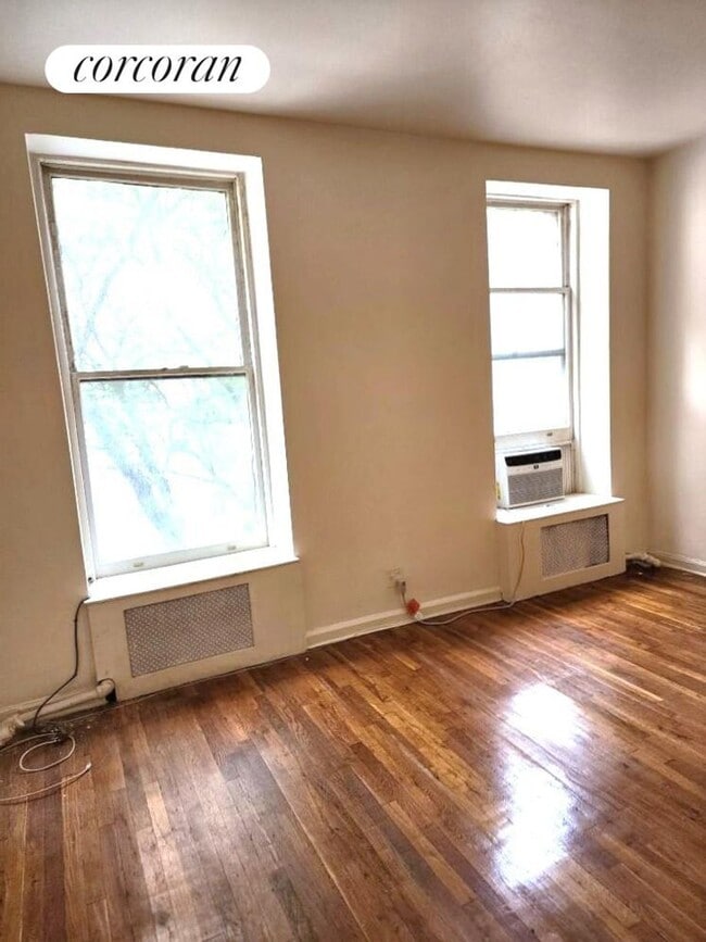 Building Photo - 120 W 73rd St