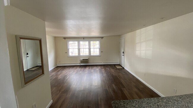 Foto del edificio - 33 Grandview Dr