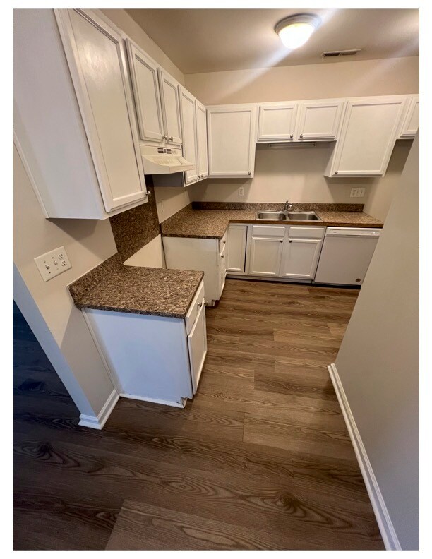 Foto del edificio - 517 W Market St