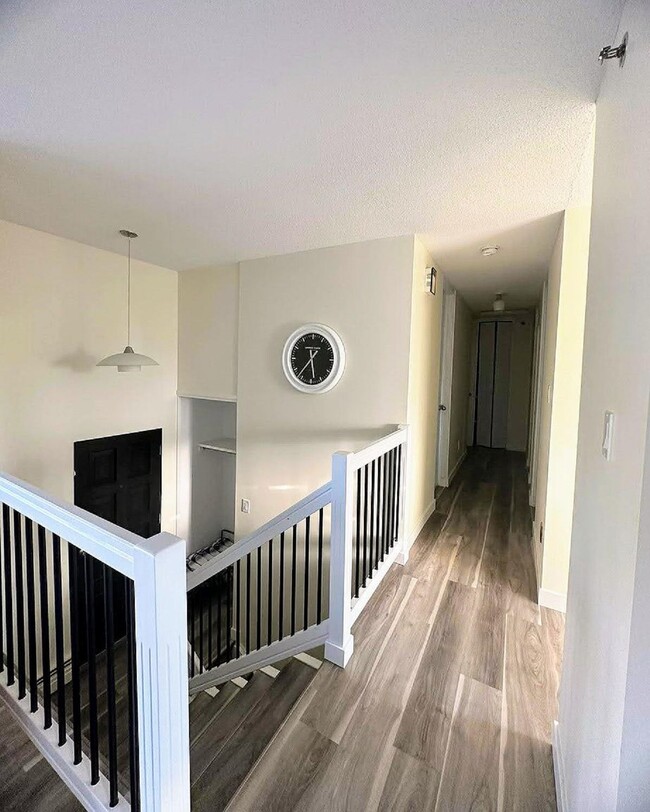 Building Photo - 618 Acadia Dr