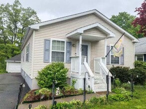 Building Photo - 925 Vestal Rd