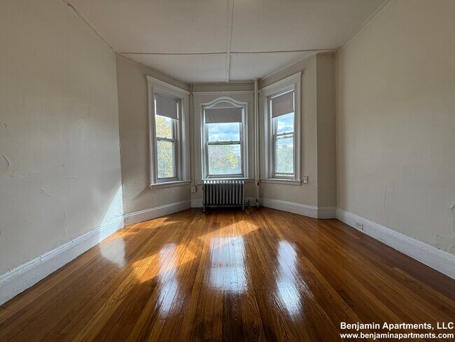 Building Photo - 1175 Boylston St