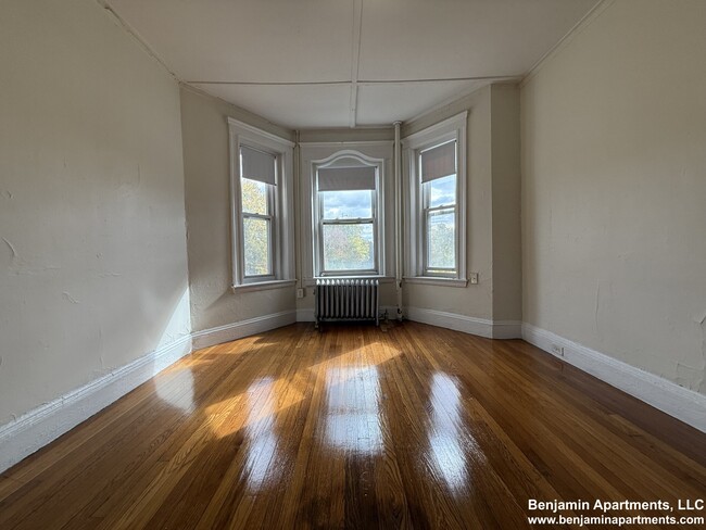 Building Photo - 1175 Boylston St