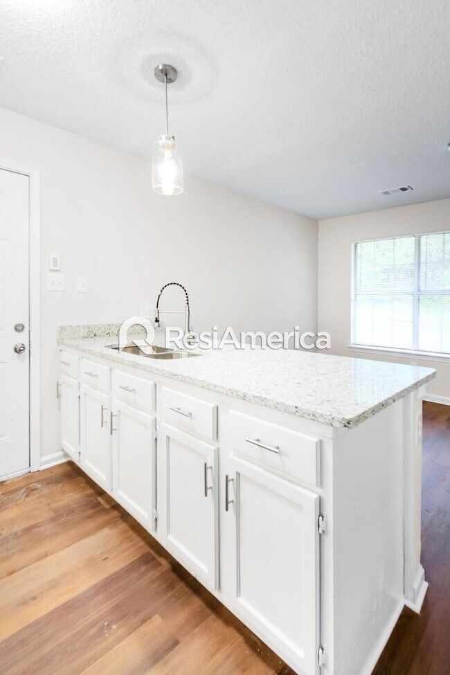 Building Photo - 4 br, 2 bath House - 4567 Addington Drive