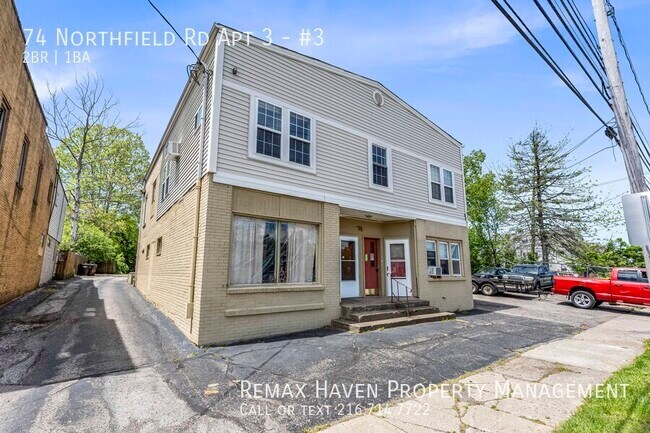 Foto del edificio - 74 Northfield Rd