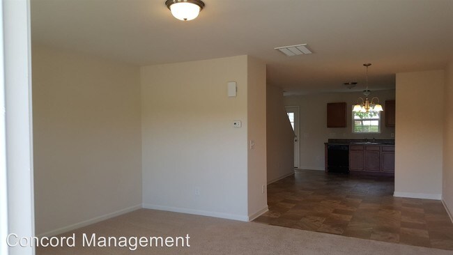 Building Photo - 304 Hidden Timber Ln
