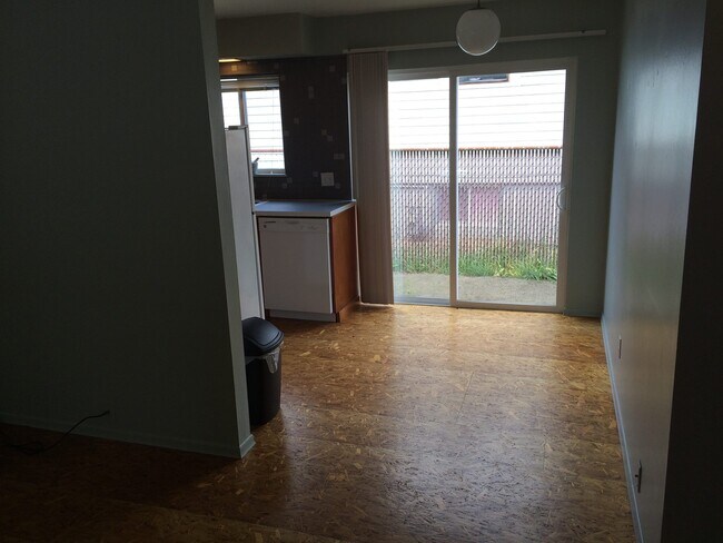 Sliding Door and Dining area out to dining patio - 6330 N Greeley Ave