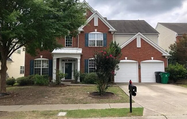 Foto del edificio - Coming Soon! 4 BR/2.5BA | 2,600+sqft Single Family Home | Grand Living Area w/ Fireplace
