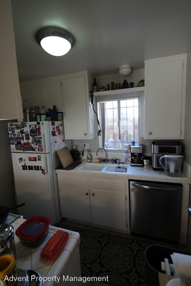 Building Photo - 2 br, 1.5 bath House - 4831 Muir Ave Unit B