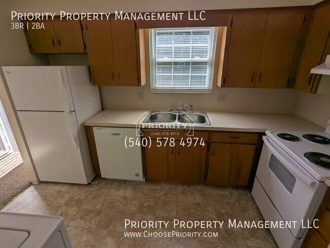 Foto del edificio - 29 Maplewood Ct