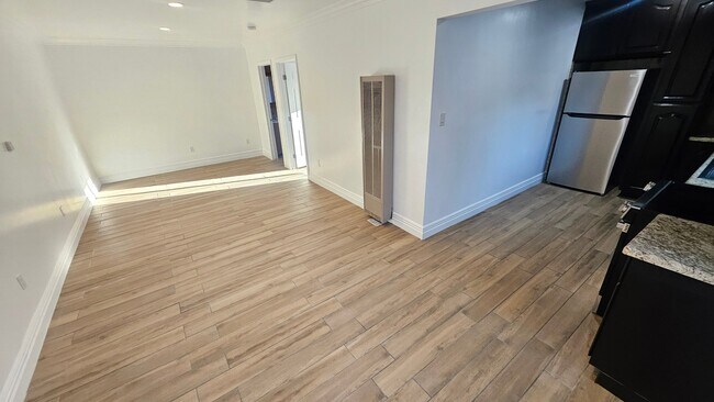 Foto del edificio - 1119 S Chester Ave