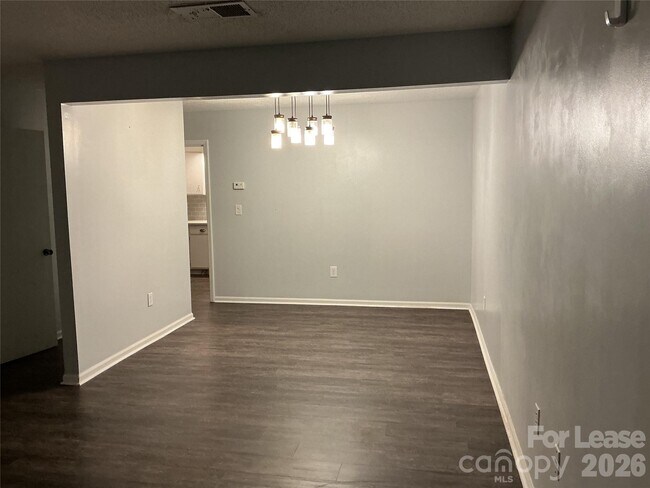 Foto del edificio - 415 E Broad St