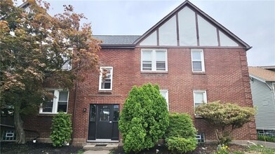 Building Photo - 657 Englewood Ave